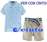Lindo conjunto de menino